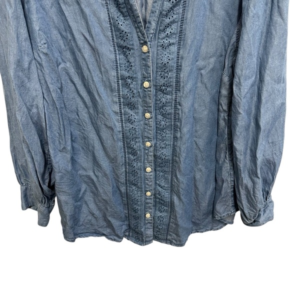 Torrid blue Tencel pintuck long sleeve chambray button down blouse 2X - Picture 9 of 16